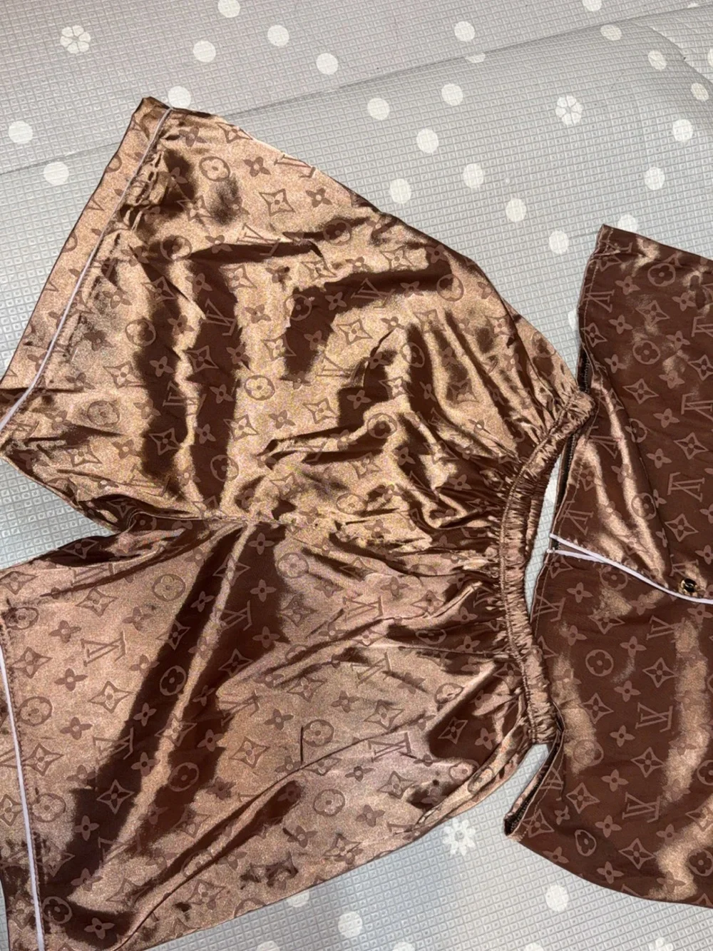 NWT Louis Vuitton Brown Satin Women Pajama Set